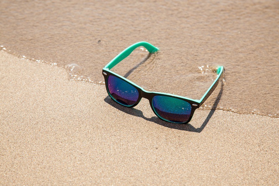 نصائح هامة لإختيار النظارات الشمسية لفصل الصيف
