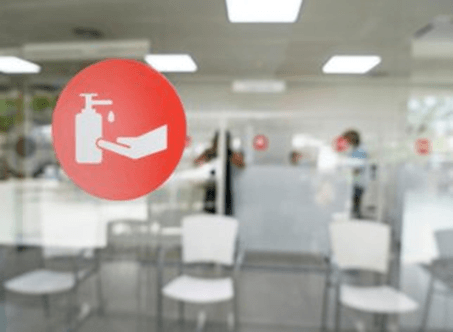 Tots els centres d’ICR compten amb dispensadors de gel hidroalcohòlic