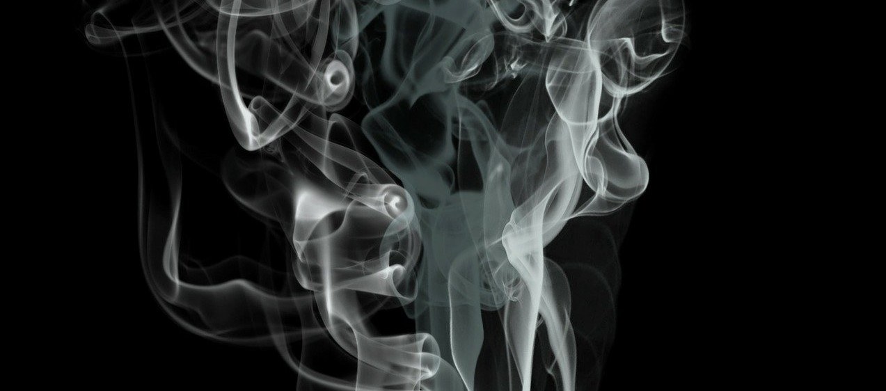 How does smoking affect your vision?
