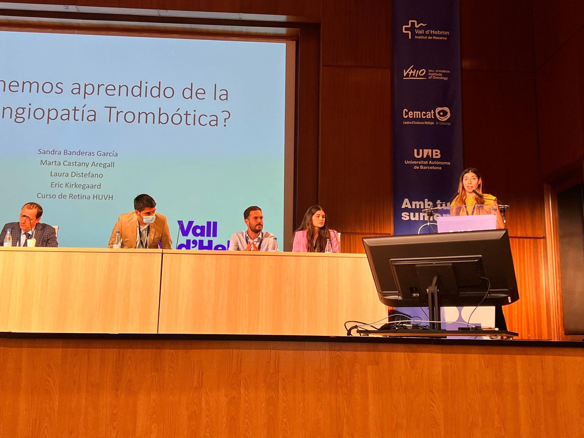  Ponencia de la Dra. Sandra Banderas en el Curso de actualización en Retina.