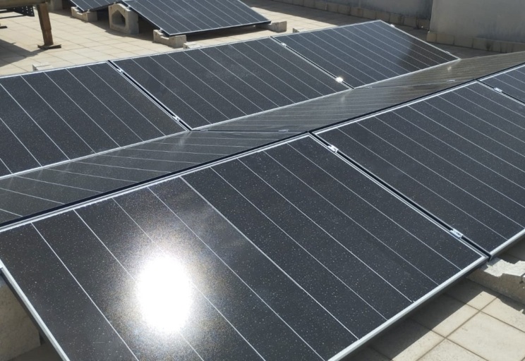 Plaques solars al terrat de l'ICR Ganduxer