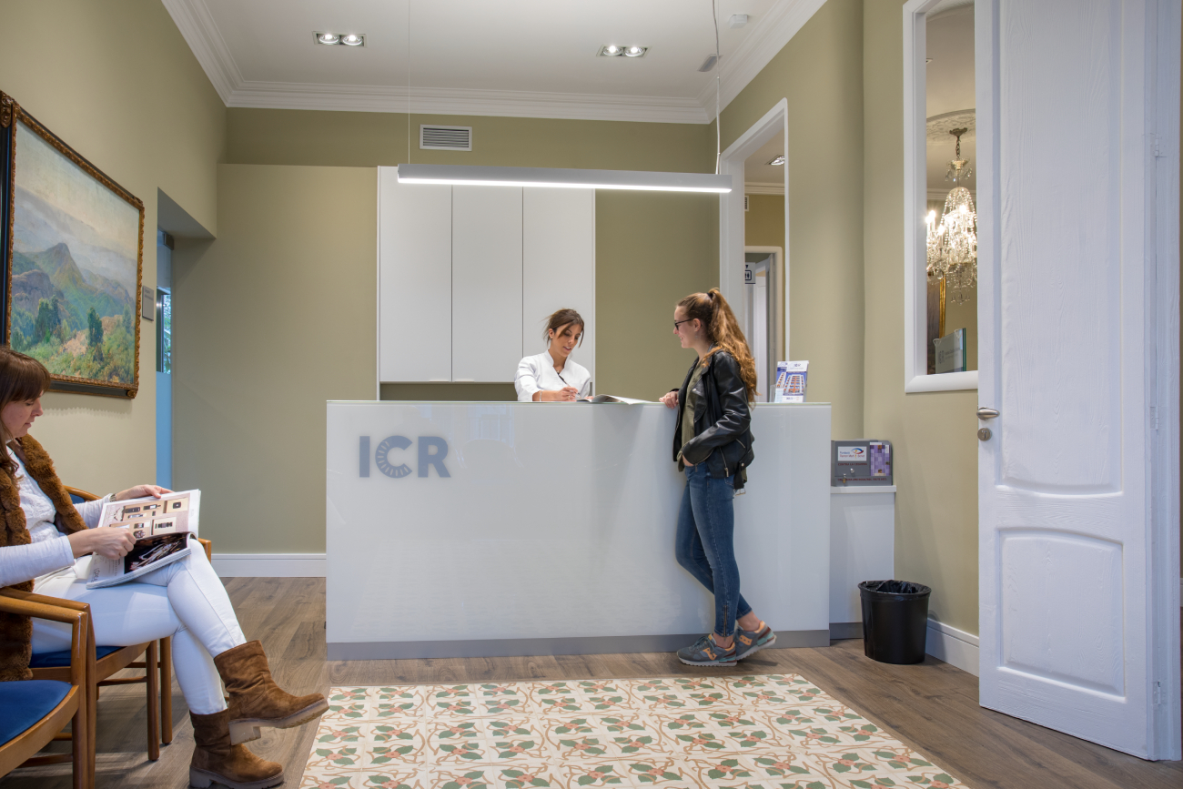 Recepción del centro de ICR en Terrassa