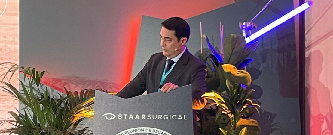 El Dr. Reyes durant la seva ponència sobre lents intraoculars fàquiques a l'EVO users Meeting 2024.