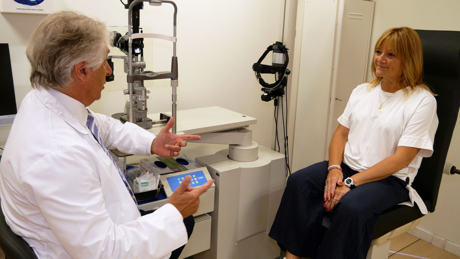 El Dr. Pedrell explica los tipos de lente intraocular que pueden utilizarse en la cirugía de cataratas