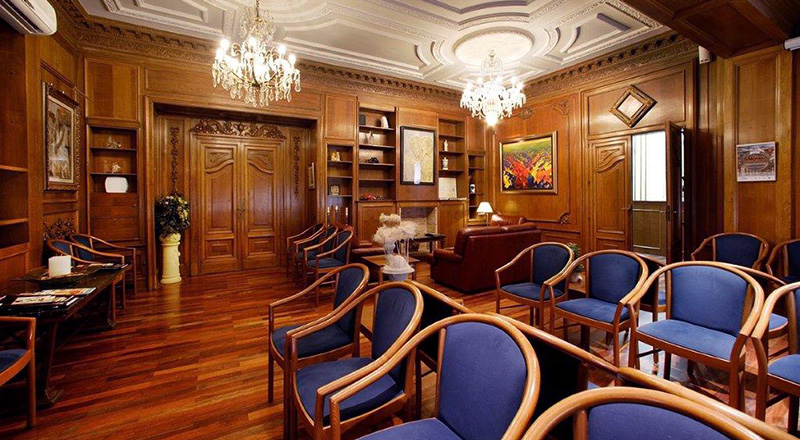 Sala de espera en el edificio antiguo de ICR de la calle Pau Alcover.