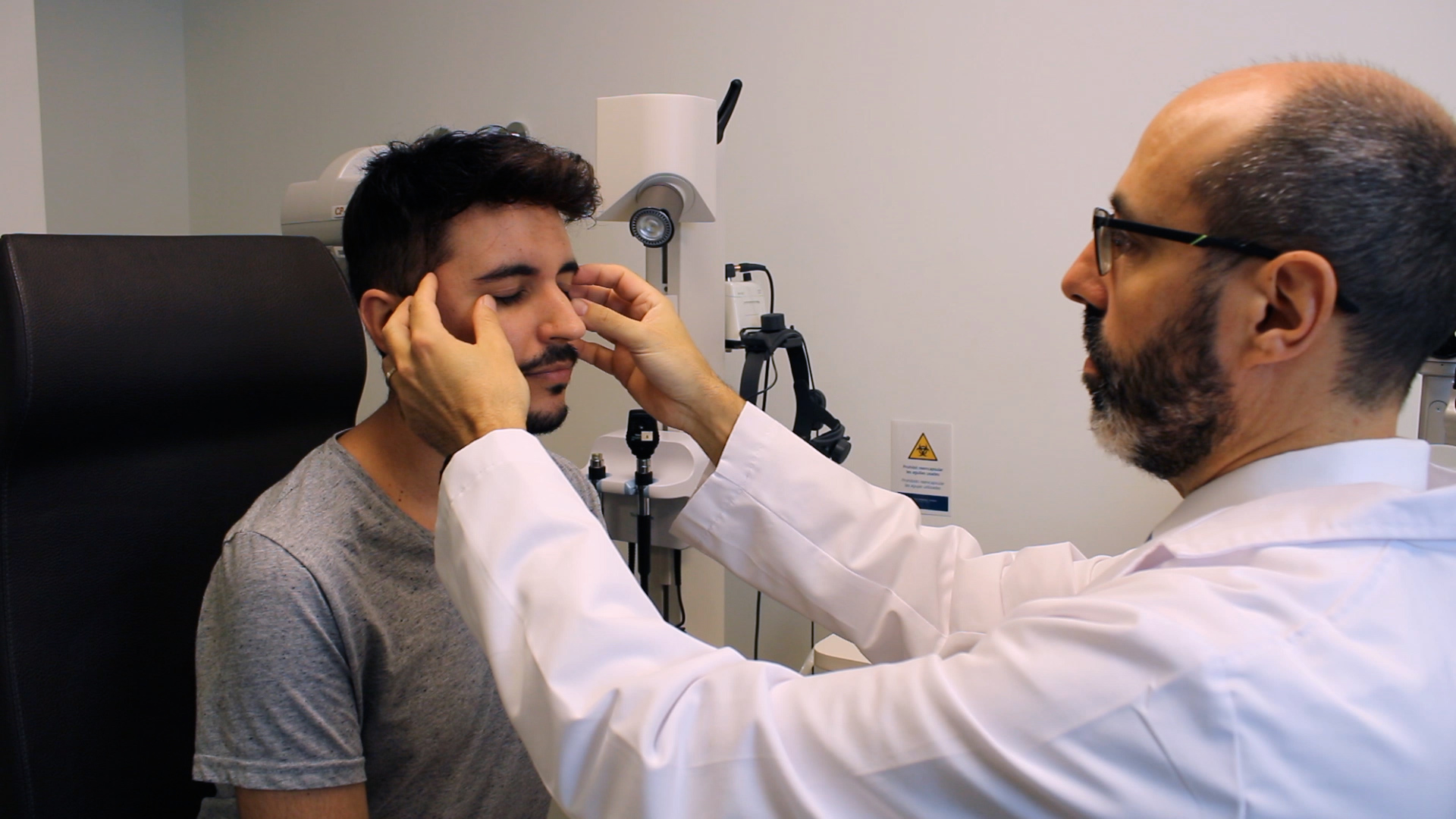 Cal que un professional mèdic especialista supervisi els procediments de medicina estètica