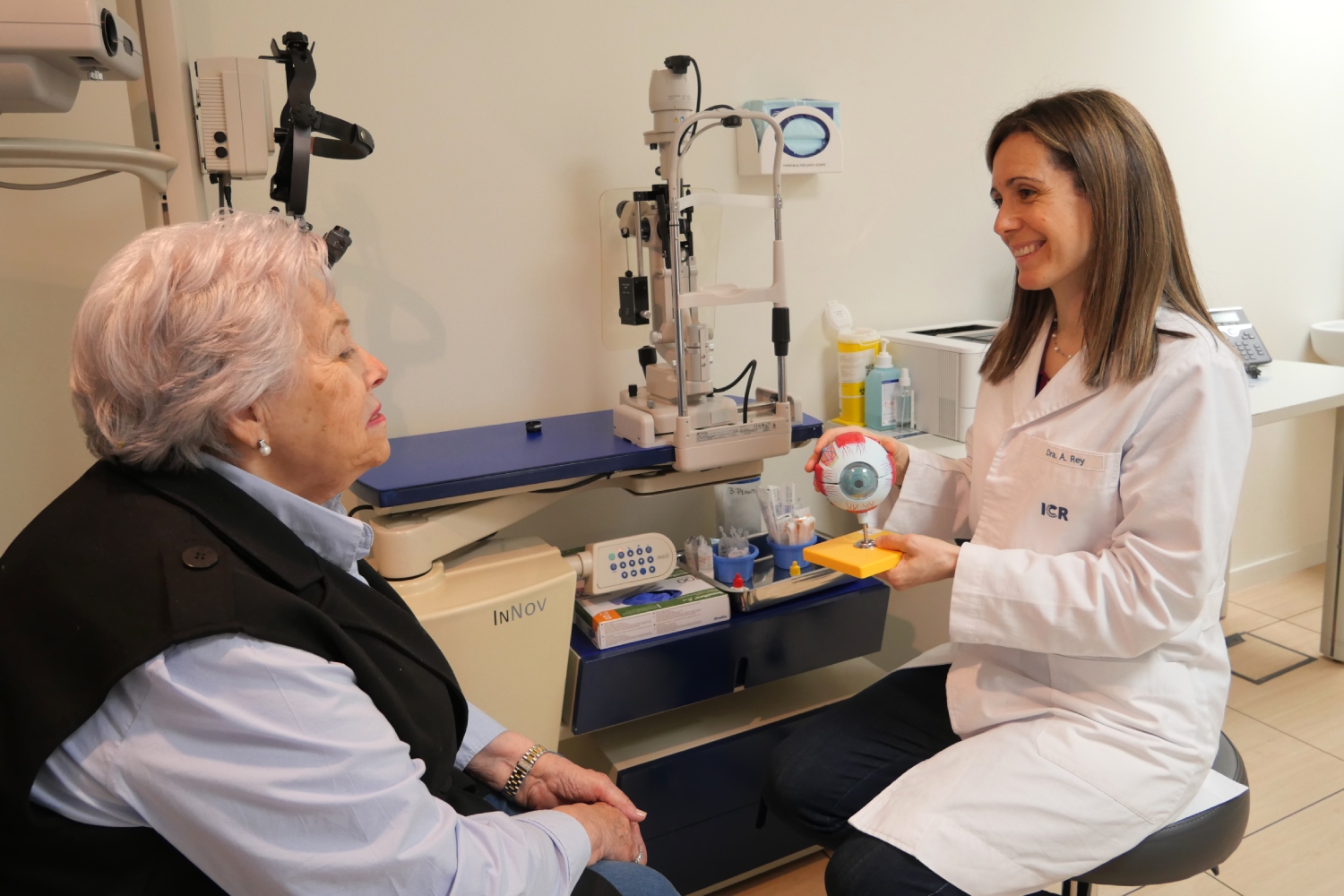 Por qué el tratamiento con inyecciones intravítreas es seguro y eficaz